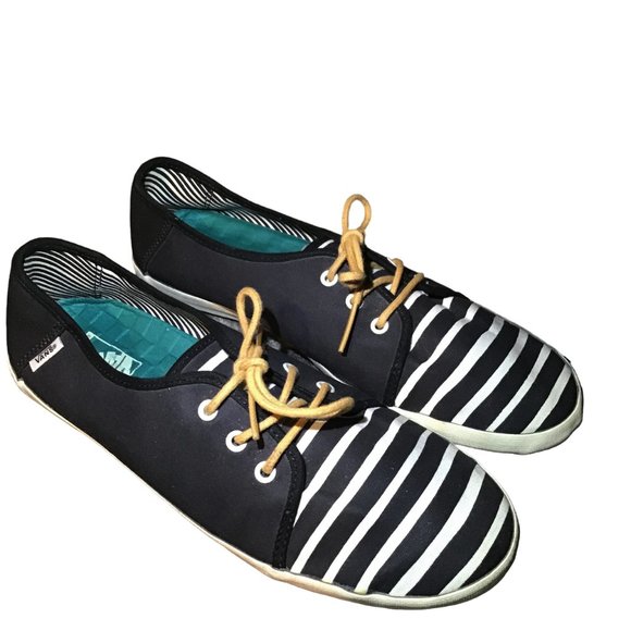 Vans Surf Siders Navy Blue and White Striped NWOT Unisex (M 9.5/W 11) - Picture 1 of 5